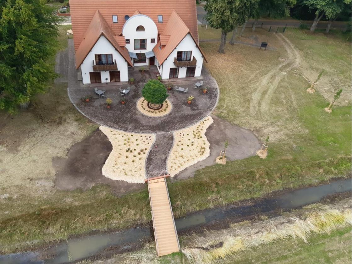An Der Gaertnerei Bed & Breakfast Doemitz Exterior photo