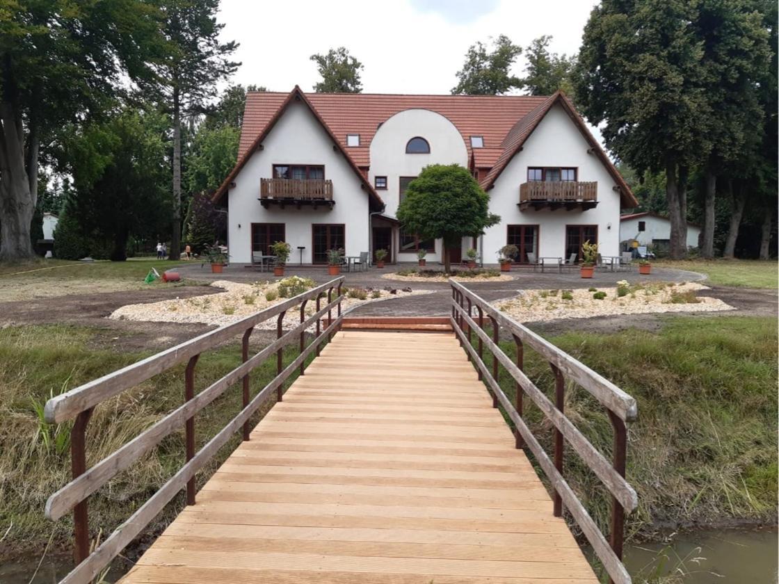 An Der Gaertnerei Bed & Breakfast Doemitz Exterior photo
